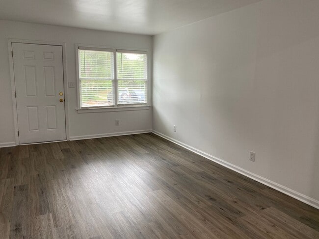 Photo - Adorable 2 Bedroom, 1 Bath in East Raleigh near Cary Crossroads - Pet Friendly!