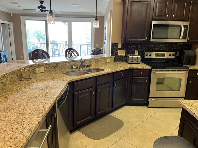 Photo - Modern Downtown Auburn Condo – Perfect for...