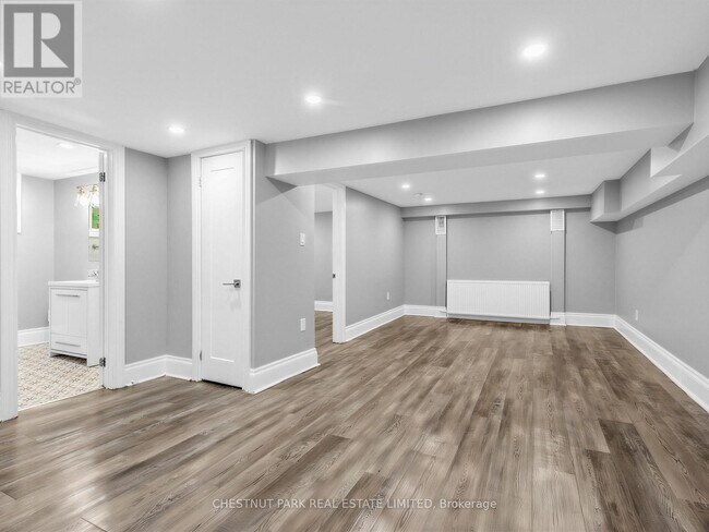 Photo - 1 Kingswood Rd