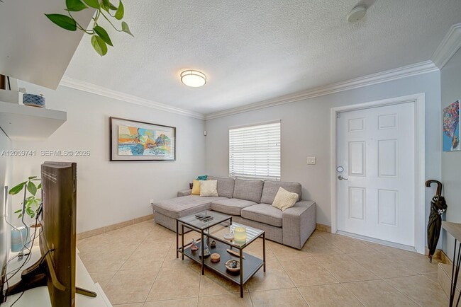 Photo - 5555 Ludlam Rd