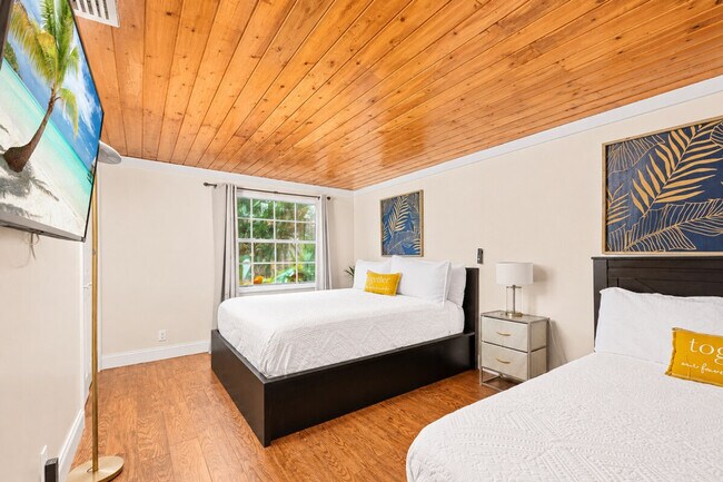 Photo - 303 Lang Rd Unit SI ID1495041P