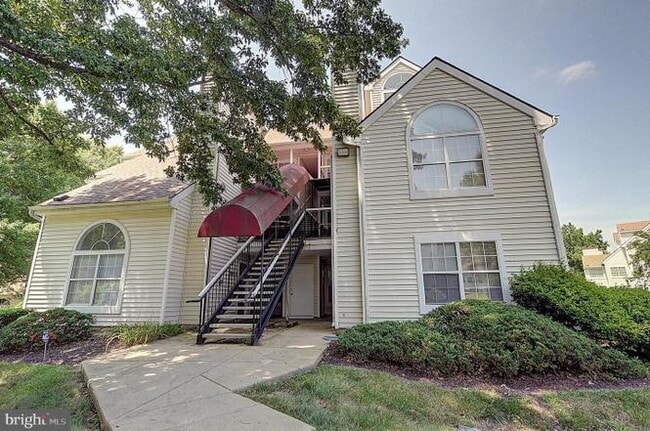 Outside of Building - 10401 Beacon Ridge Dr Unit 101