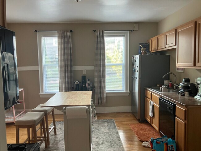 Equipo - 1726 N Pulaski St Unidad #2