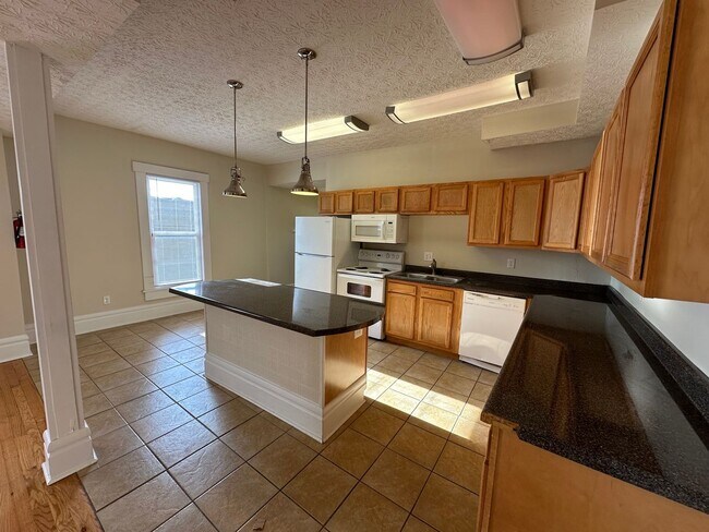 265 E 11th Ave