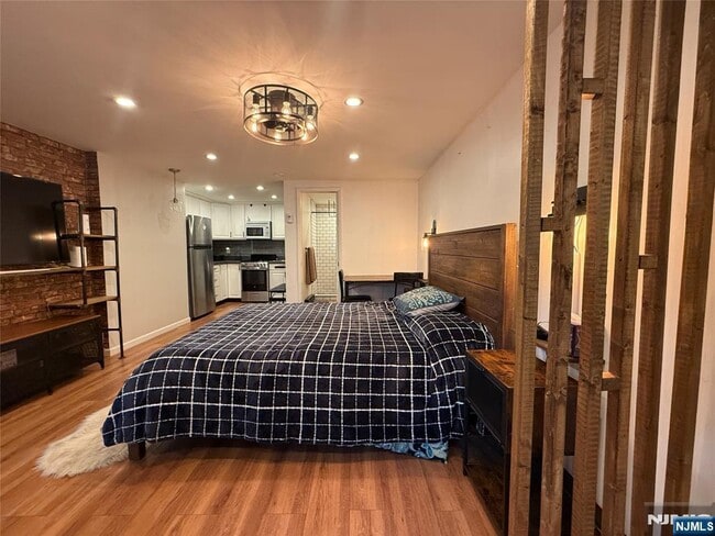 Photo - 42 Willow Wood Ct