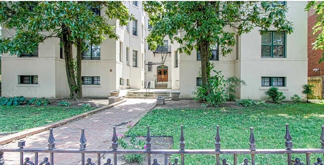 Saratoga Apartments - Saratoga Apartments