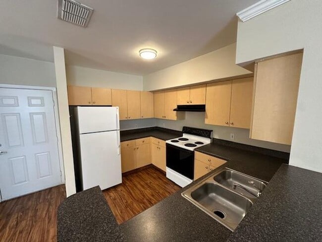 Photo - 2 Bedroom 2 Bathroom Townhome is Siena at ...