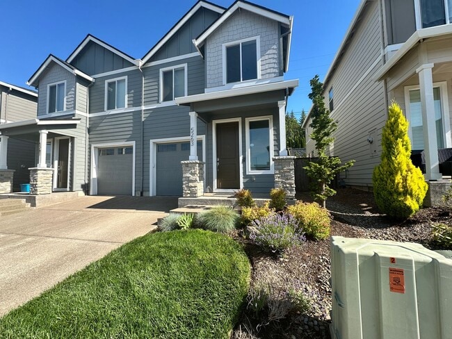 Photo - Like-New Townhome in Ponderosa Ridge – North Corvallis | Beautifully Landscaping