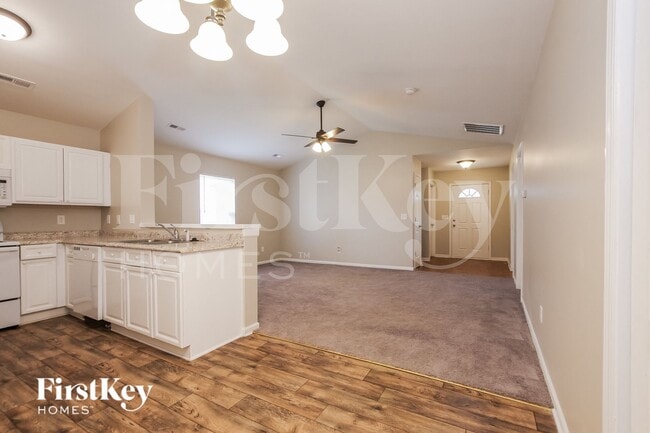 Photo - 5823 Hamilton Oaks Dr