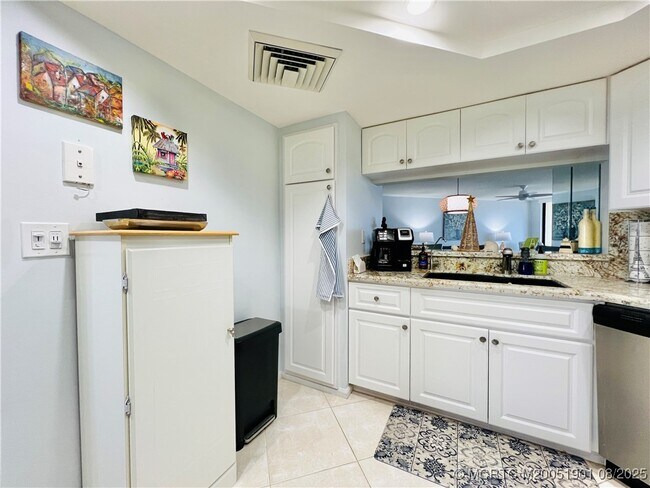 9500 S Ocean Dr Unit 809