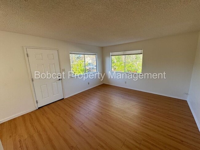 Photo - 1501 N Edmonds Dr Unit Edmonds Dr N 1501 D