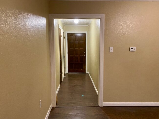 Photo - 613 NW Sandra Ln