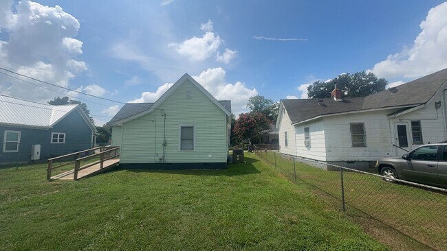 Photo - 14 Welch St