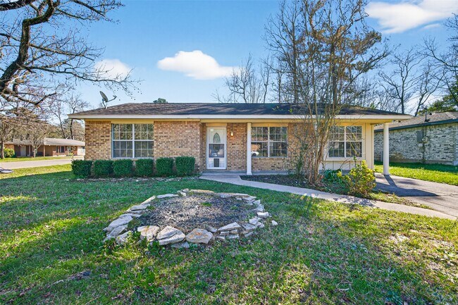 Photo - 210 N Shirley Ln