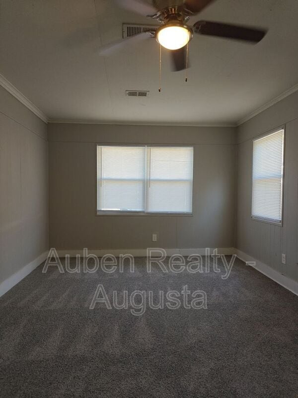 Photo - 2517 Kensington Dr E