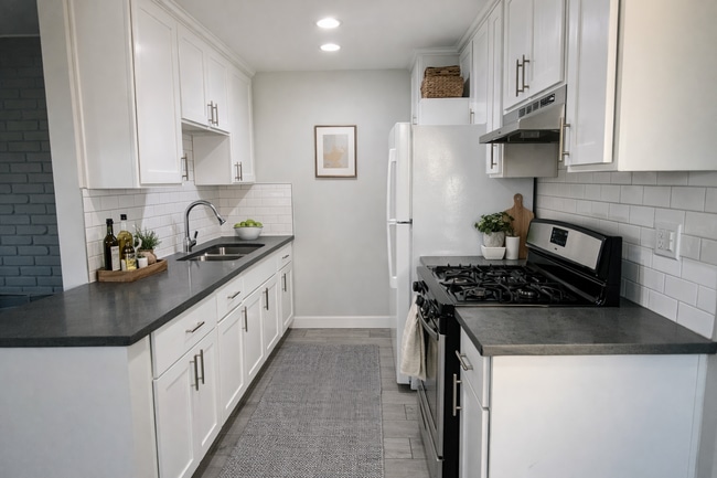 Photo - 17132 Emerald Ln