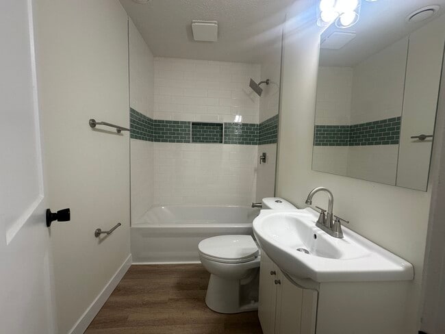 Photo - 2905 Mitchell Pl