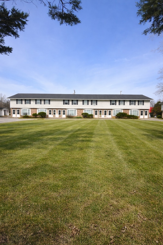 Building Photo - 2006 W Woodriver Dr