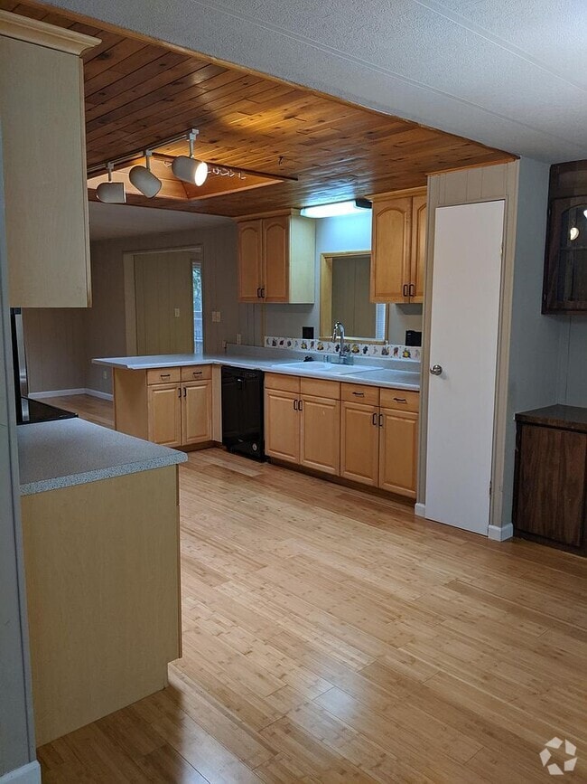Building Photo - 1317 210th Ave NE Rental
