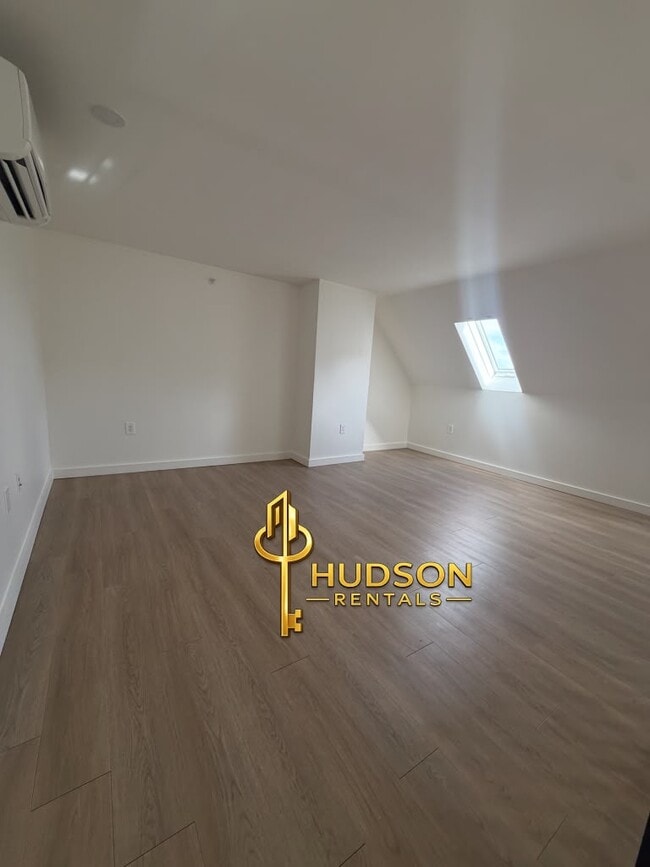 328 Pacific Ave Unit 404