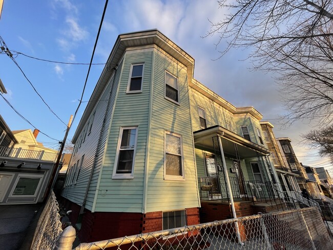 Photo - 227 Holland St Unit 2