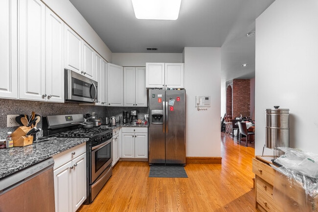 Photo - 1162 W Grand Ave Unit 4F