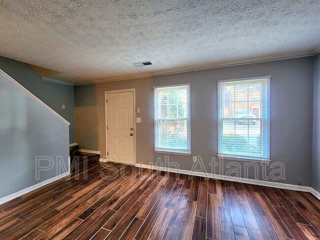 Photo - 143 Forrest Ave