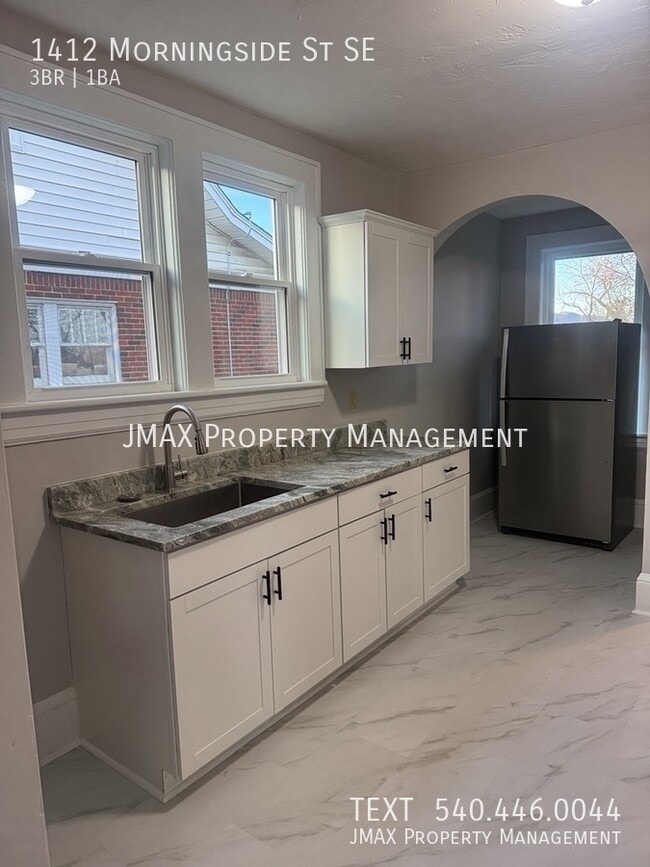 Photo - 1412 Morningside St SE