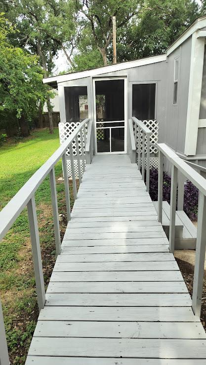 Photo - 305 Woods Ln