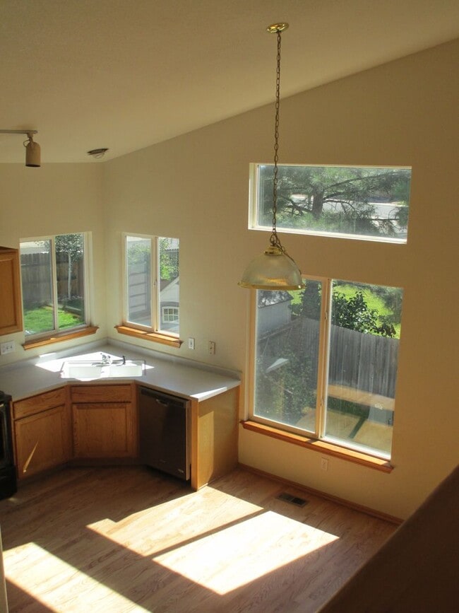 Photo - Long Realty & Property Management - 3 Bedroom Parker home with all new flooring (8/26)