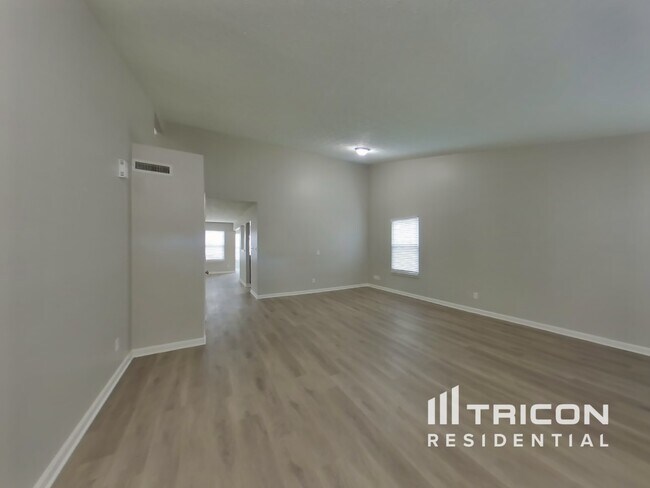 Photo - 1233 River Ridge Dr