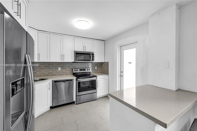 Photo - 650 Coral Wy Unit 206