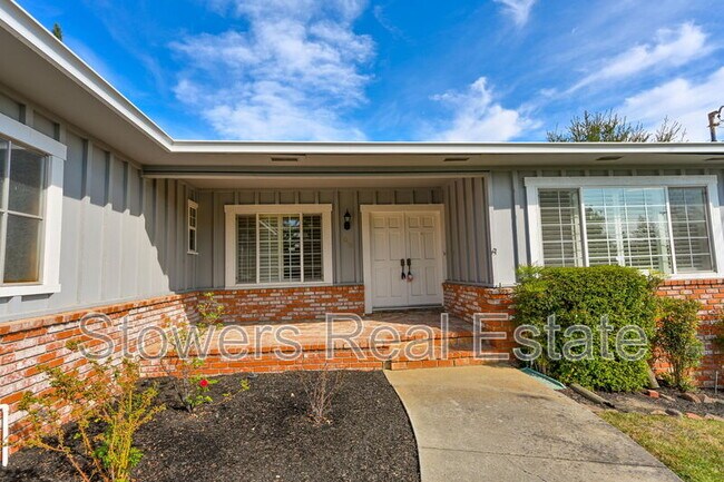 Photo - 1090 Livorna Rd