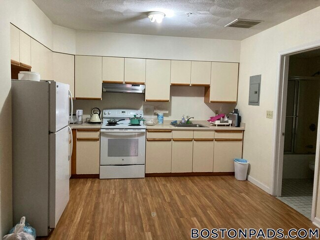 Photo - 81 Essex St Unit 22