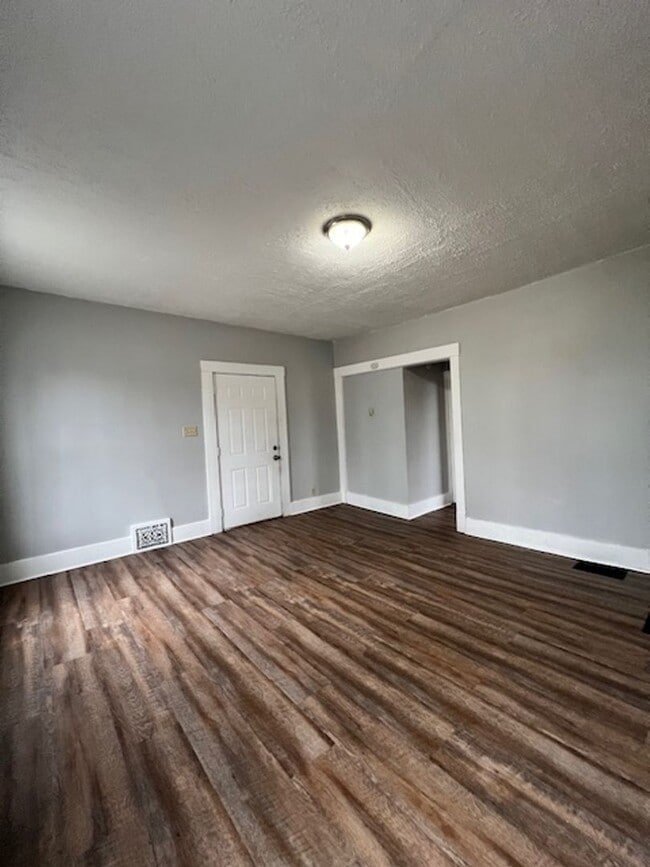 Photo - Three bedroom home for rent on deadend street - Canton SW