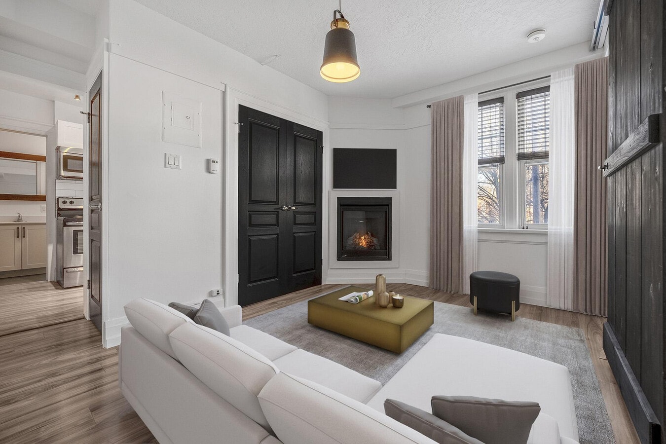 Photo - 48 Weber St W