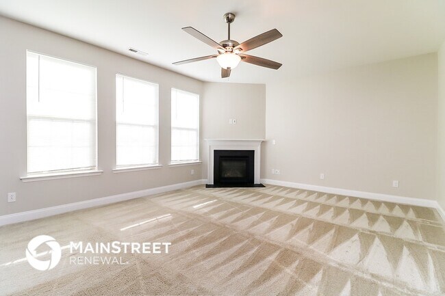 Photo - 142 Needham Ln