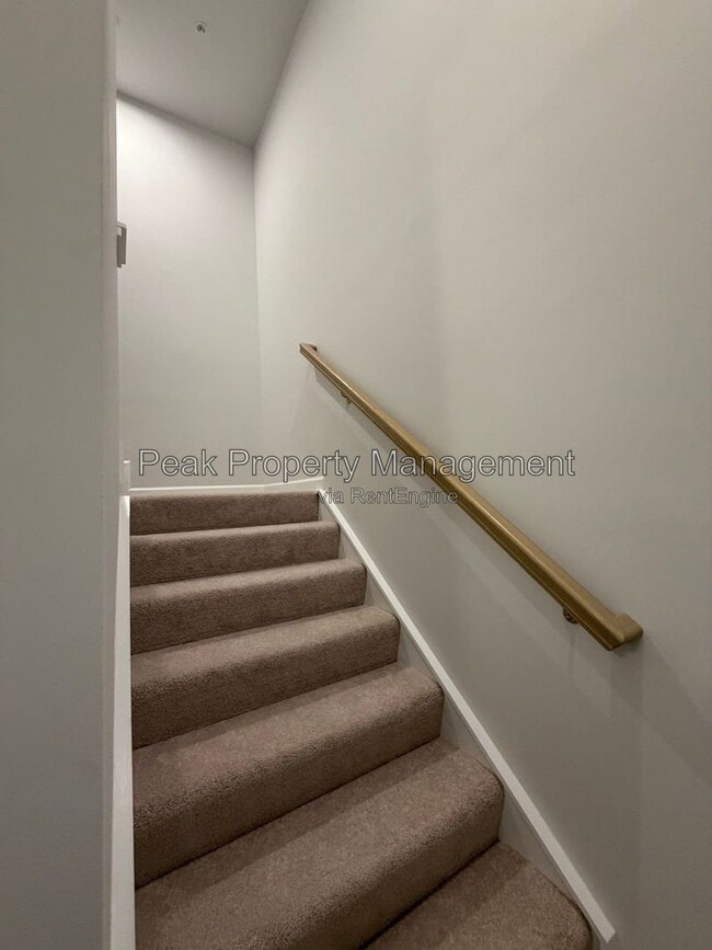 Photo - 227 Brattice Dr