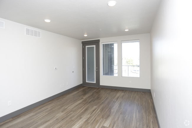 1BR, 1BA - 647 SF - Station at Midvale
