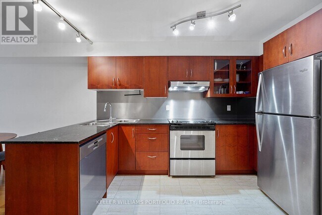 Photo - 3 McAlpine St Unit 205