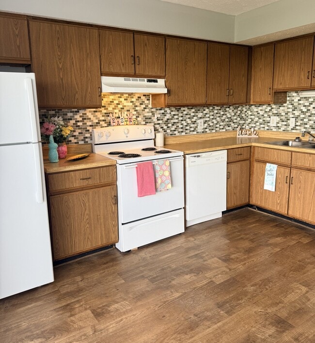 Photo - 27 Duiguid Dr