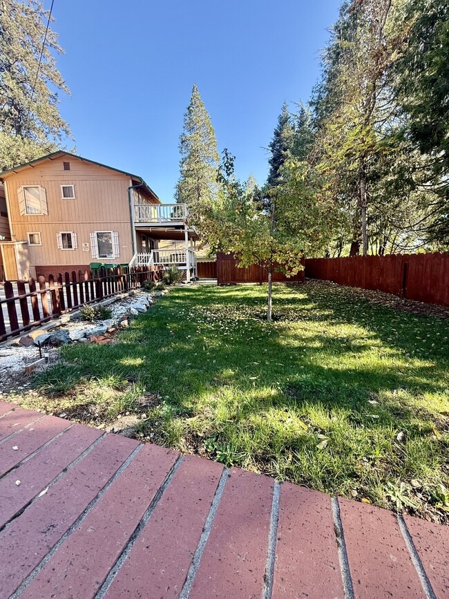 Photo - 319 Chapel St