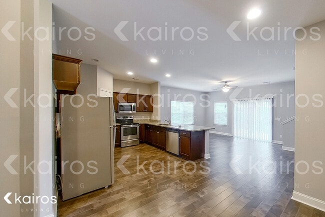 Photo - 601 Ferguson Ln