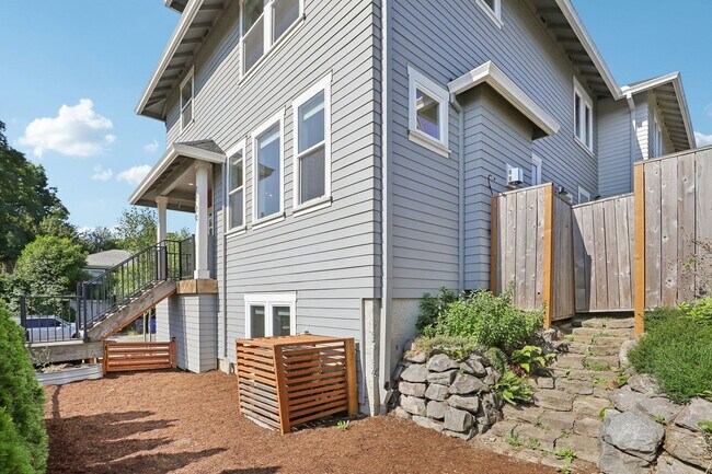 Photo - DESIRABLE CRESTON-KENILWORTH / CORNER LOT, LUXURY 4 BEDROOM, TWO EN-SUITES W/FULL BATHS