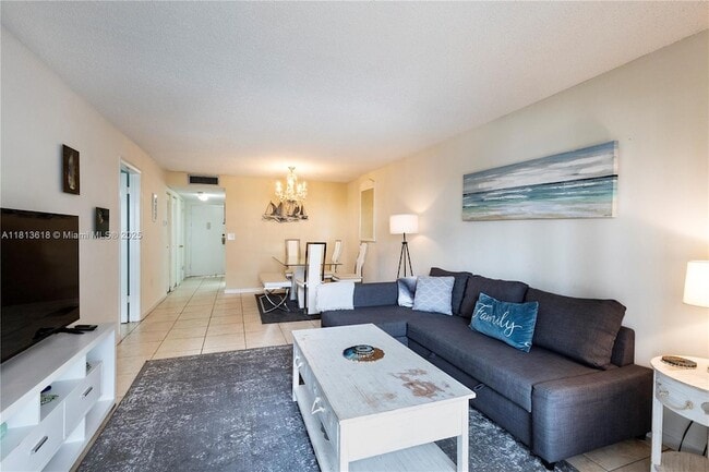 Photo - 855 Euclid Ave Unidad 10X