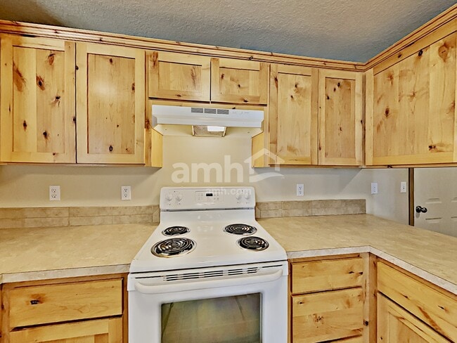 Photo - 2132 E Third Street