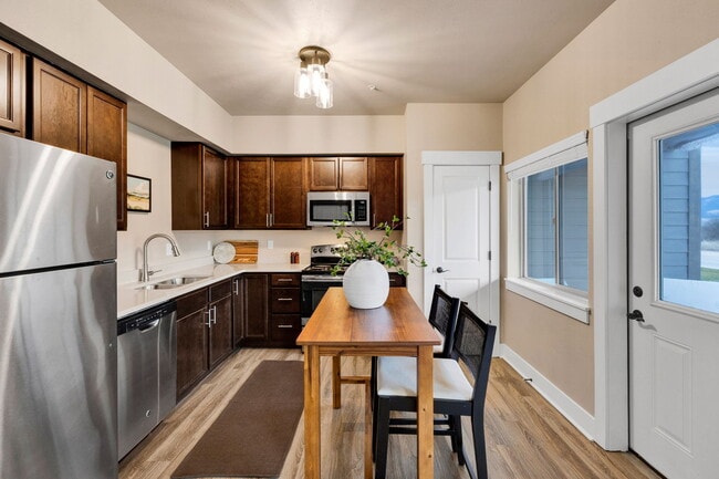 Brooklyn West Apartments