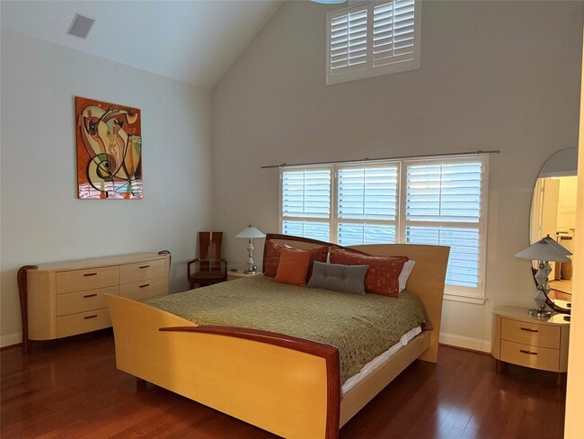 Photo - 9833 Marlink