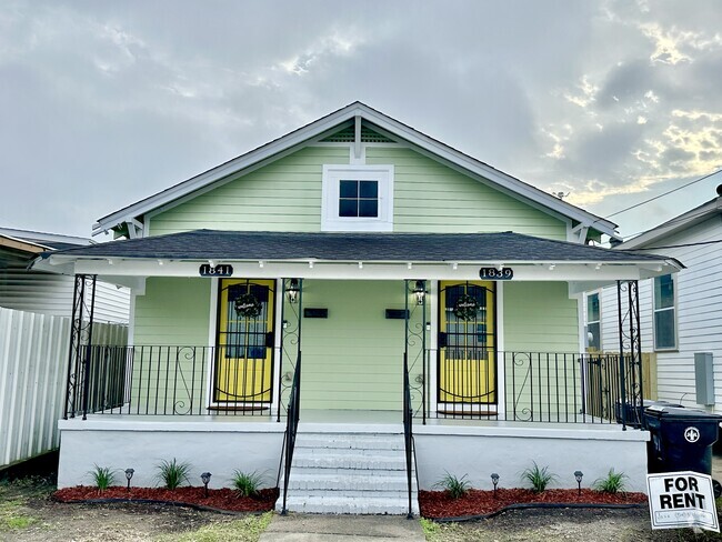 Building Photo - 1839 Saint Ferdinand St Unit 1841 Rental