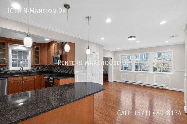 Photo - 1010 N Mansion Dr
